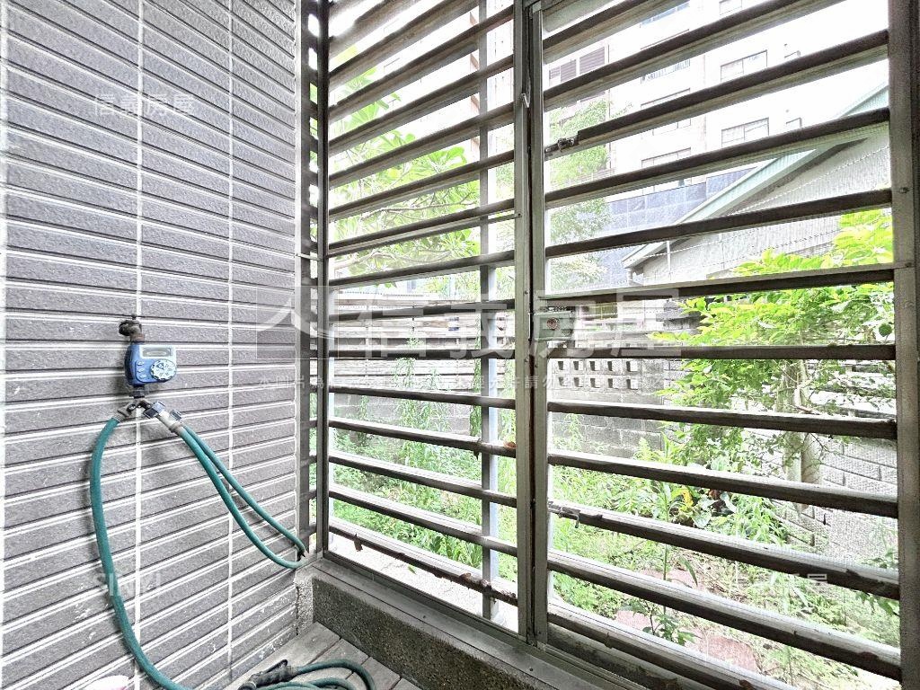 紐約ＣＢＤ三房平車房屋室內格局與周邊環境