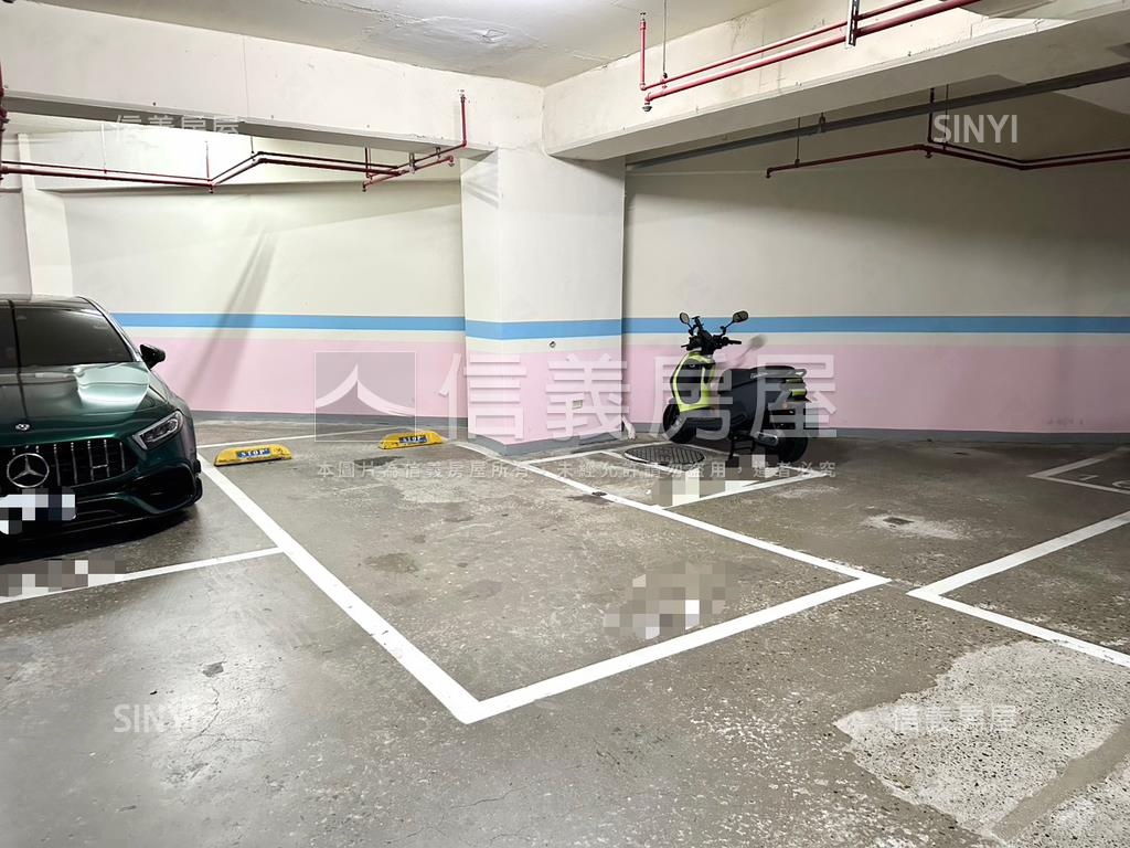 紐約ＣＢＤ三房平車房屋室內格局與周邊環境