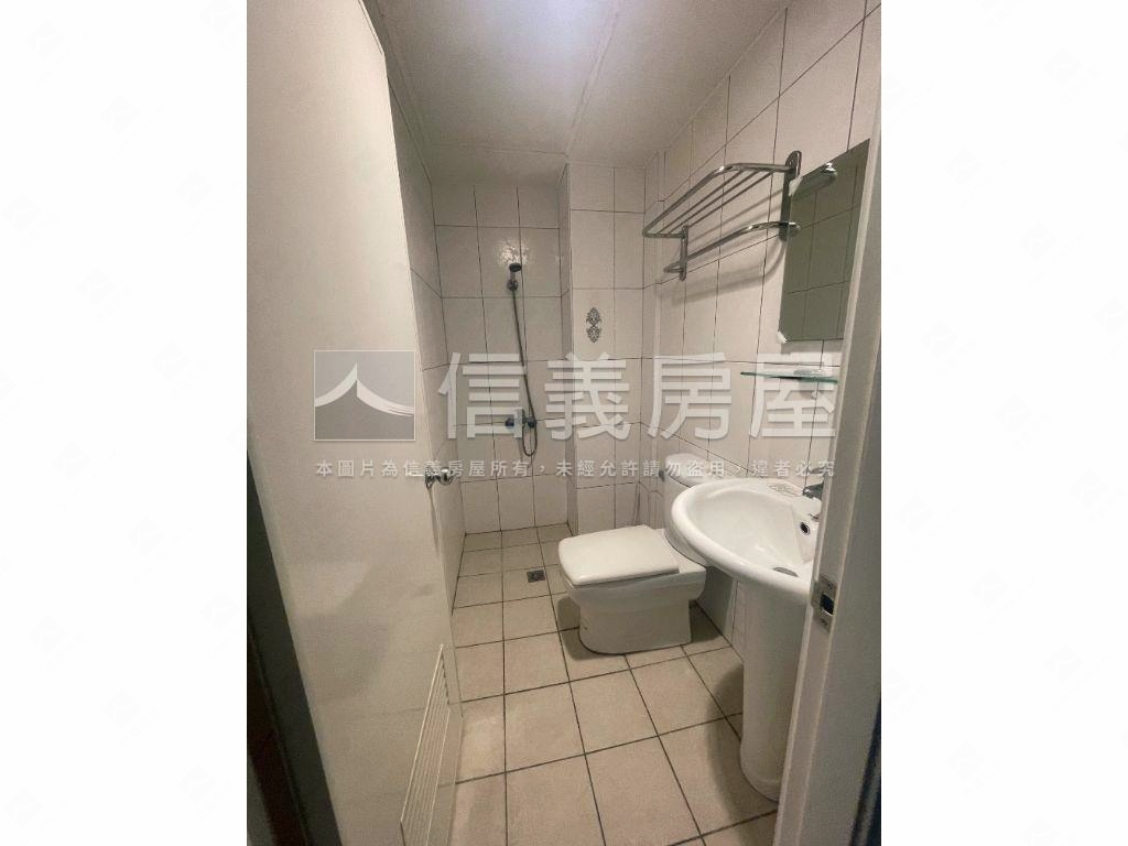 光復路黃金角間店面房屋室內格局與周邊環境