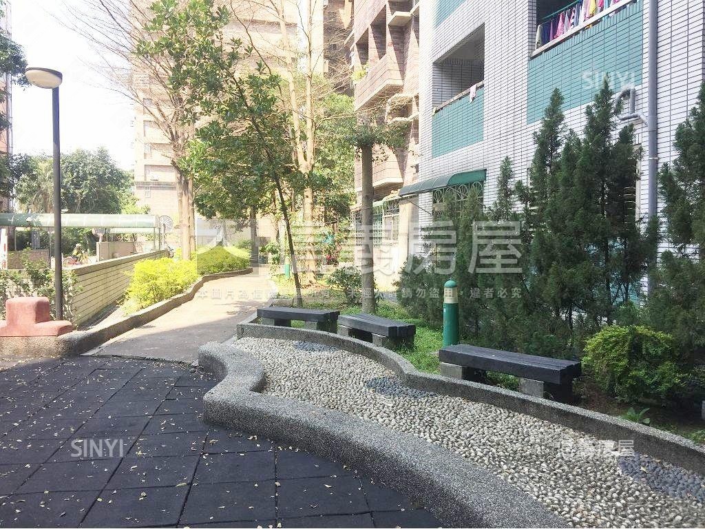 誠意出售自立國宅三房車位房屋室內格局與周邊環境