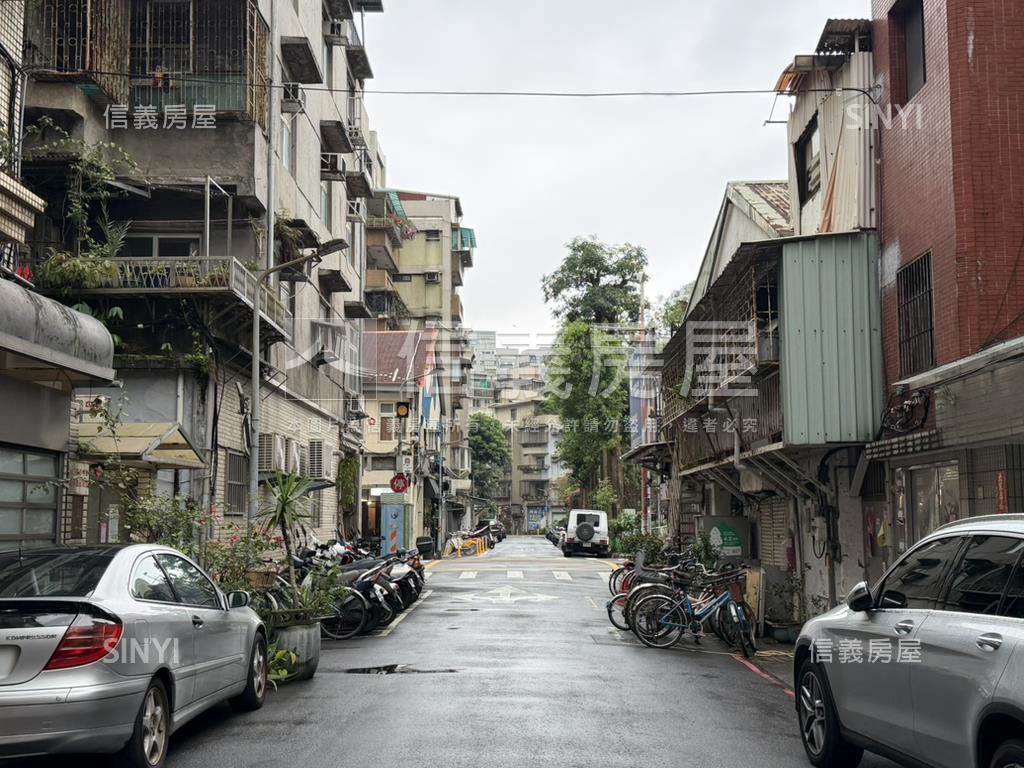 大安捷運景觀獨棟花園頂加房屋室內格局與周邊環境