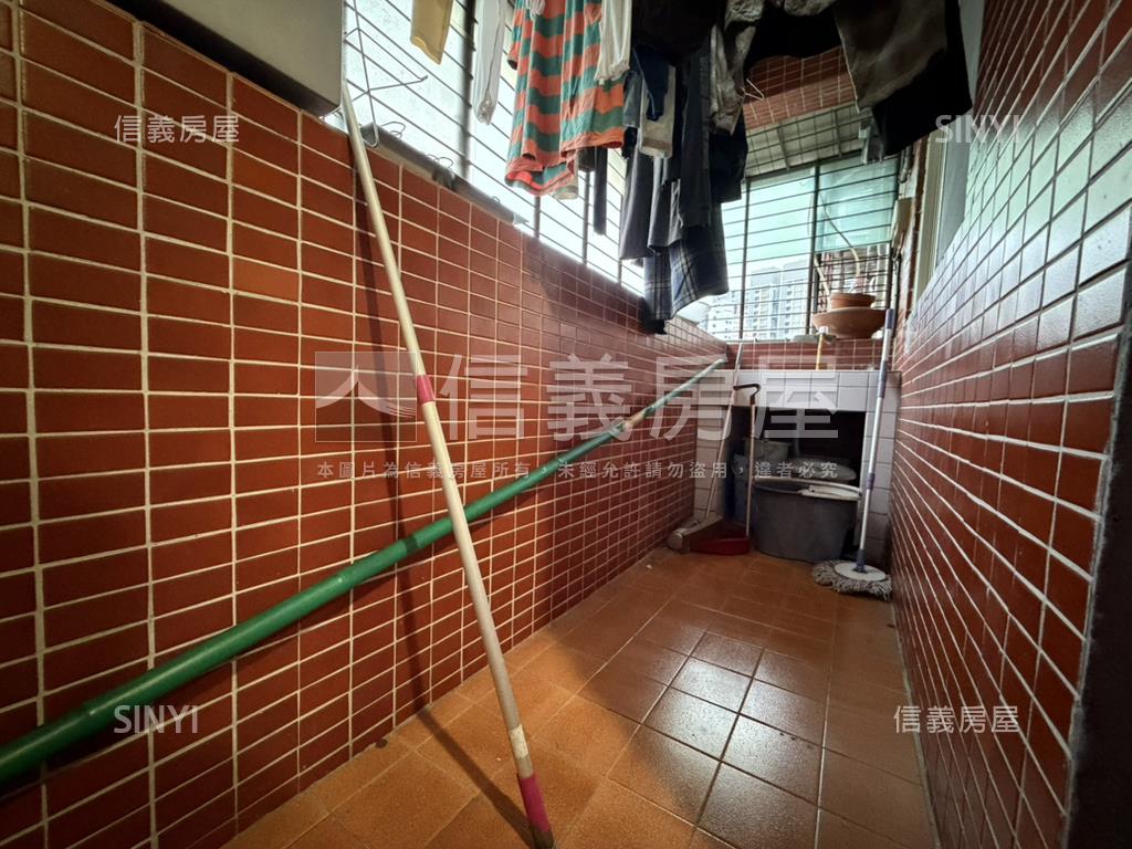 大安捷運景觀獨棟花園頂加房屋室內格局與周邊環境