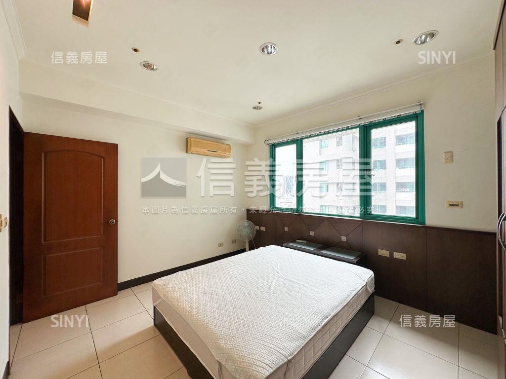 巨蛋瑞豐蓮潭景觀三房車位房屋室內格局與周邊環境