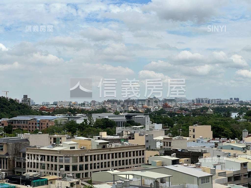 巨蛋瑞豐蓮潭景觀三房車位房屋室內格局與周邊環境