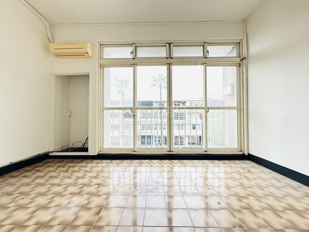 正忠明路商用美透店房屋室內格局與周邊環境
