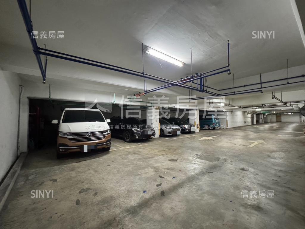 雙坡平車位可單買房屋室內格局與周邊環境