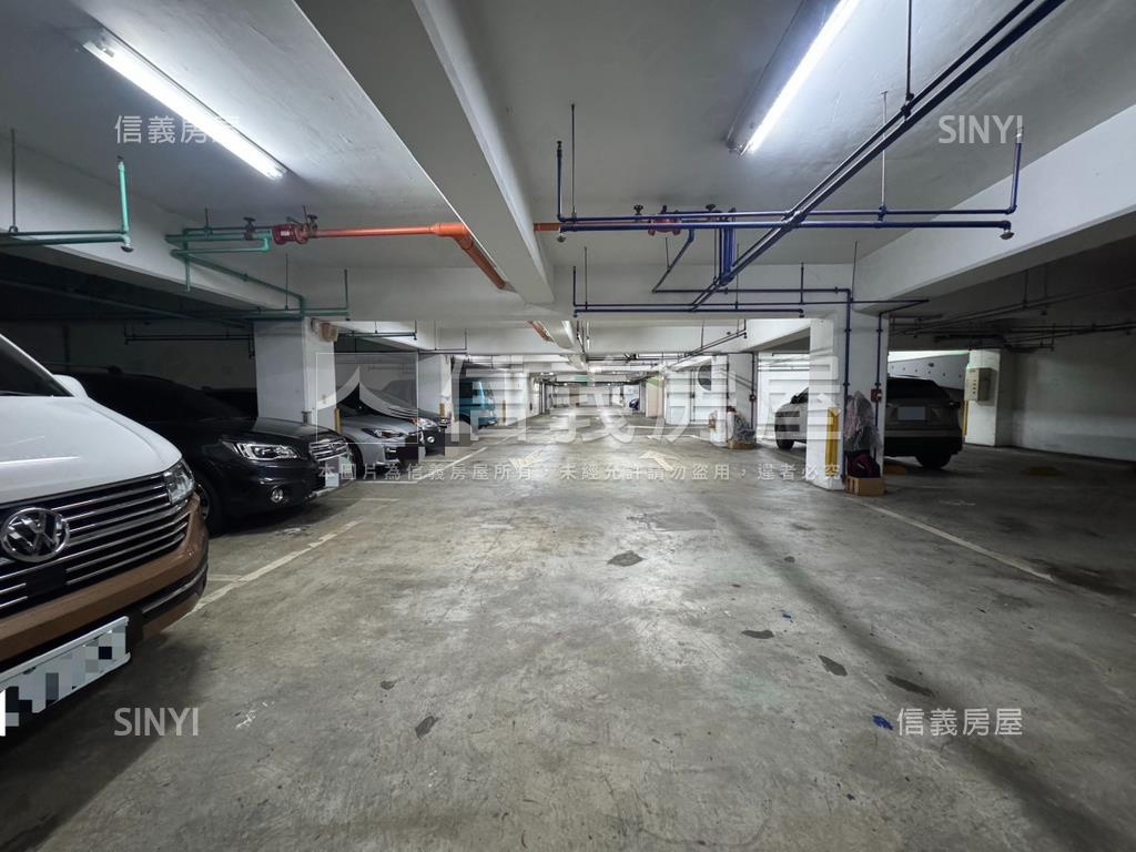 雙坡平車位可單買房屋室內格局與周邊環境