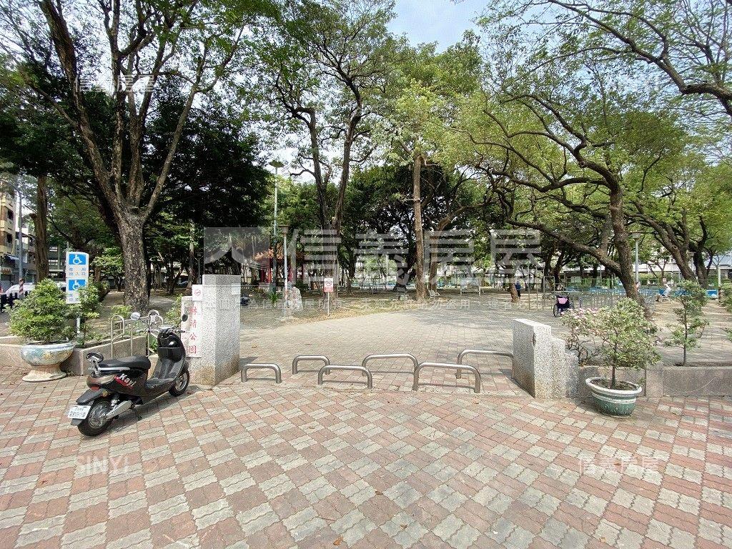 近中山醫學院面公園角窗地房屋室內格局與周邊環境