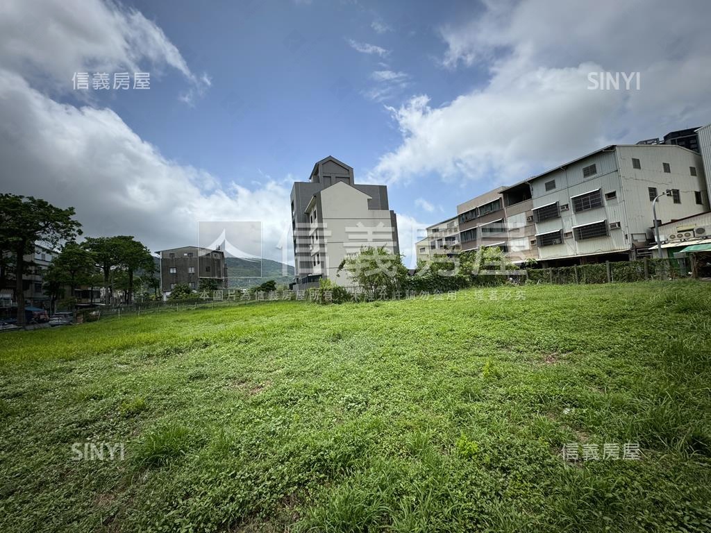 專任三民新都重劃區土地房屋室內格局與周邊環境