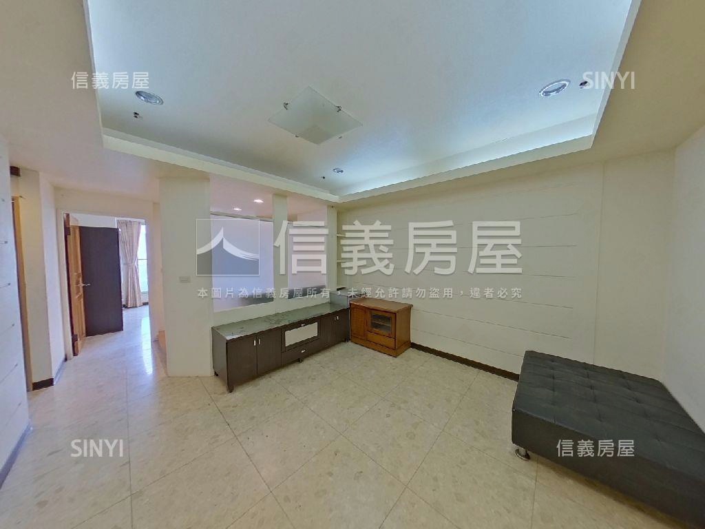 春日路遠眺山景大空間車位房屋室內格局與周邊環境