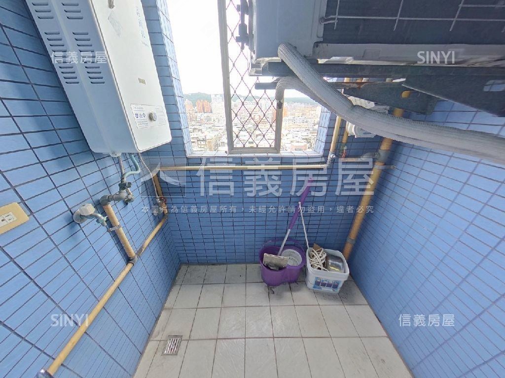 春日路遠眺山景大空間車位房屋室內格局與周邊環境