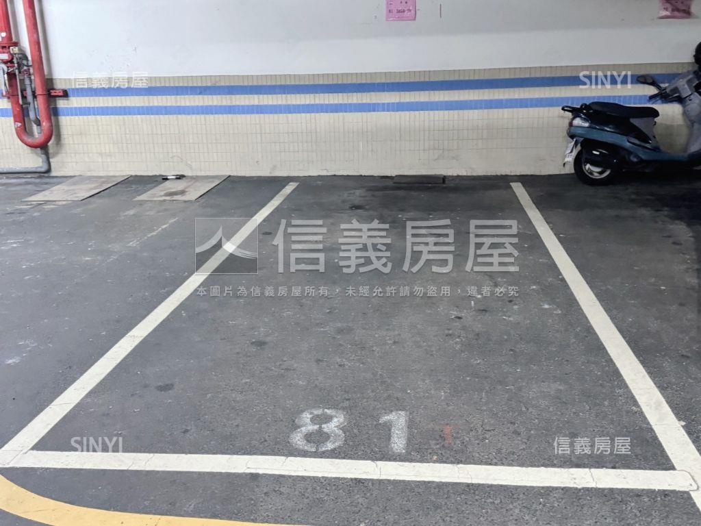 春日路遠眺山景大空間車位房屋室內格局與周邊環境