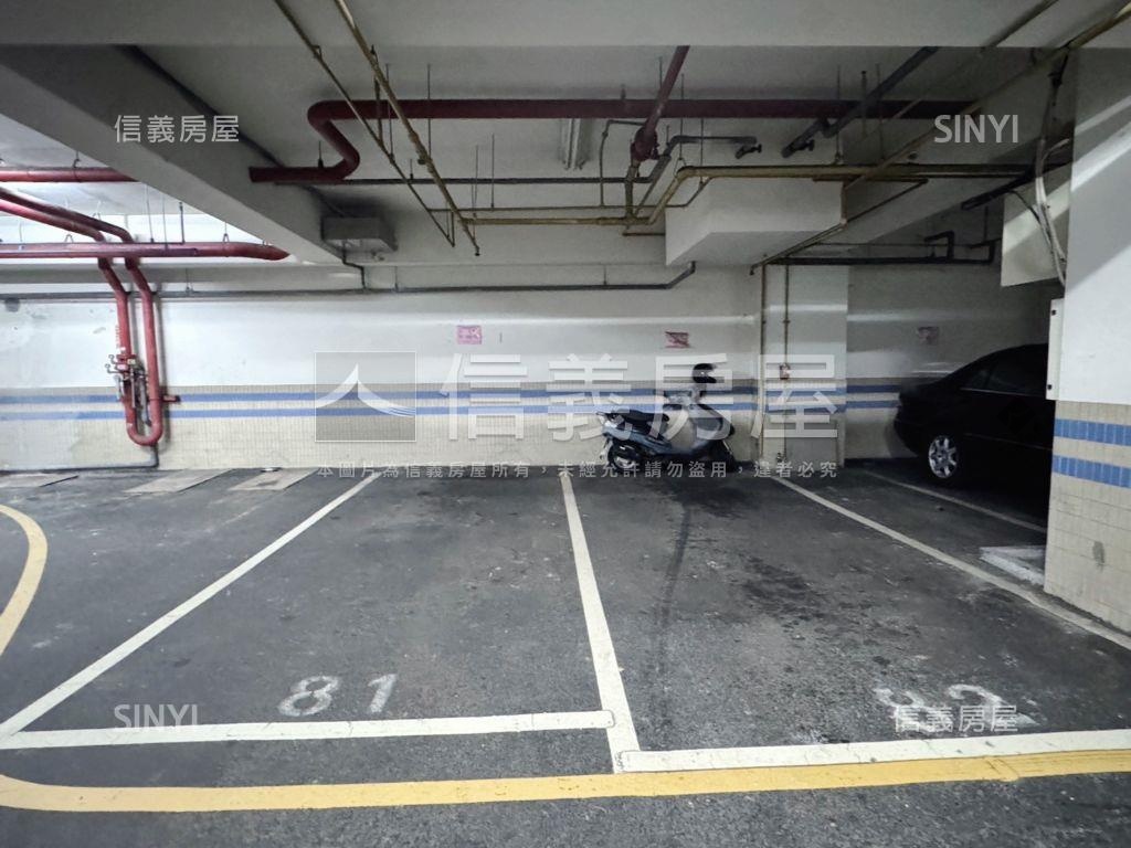 春日路遠眺山景大空間車位房屋室內格局與周邊環境