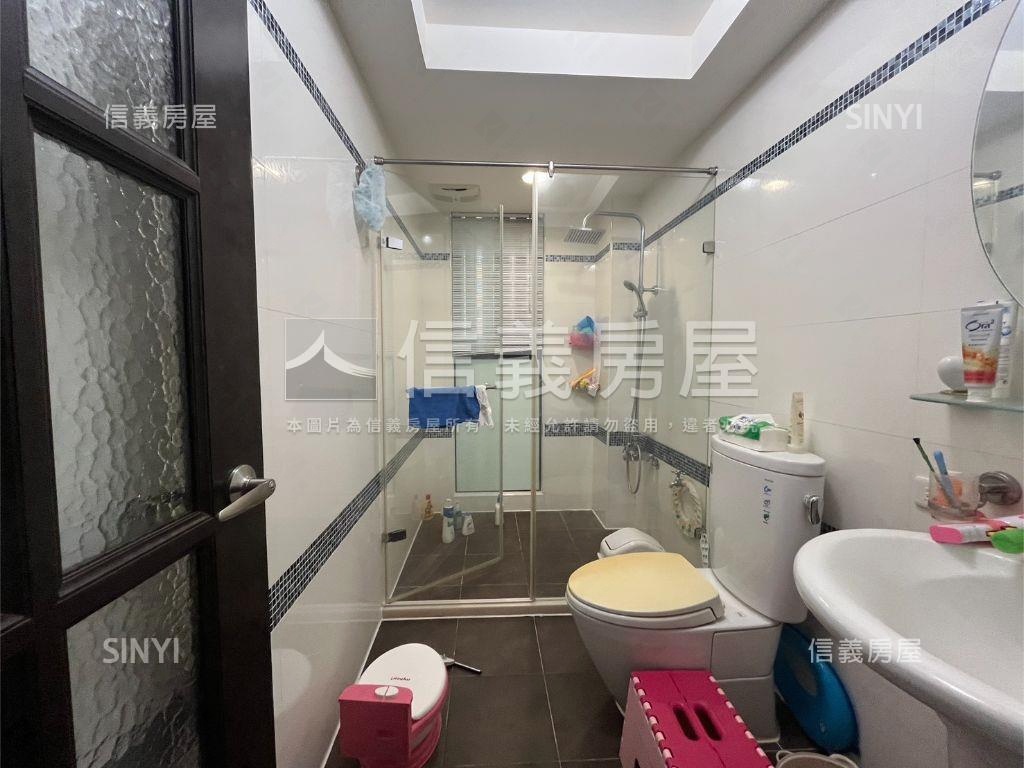近信義國中小氣派別墅超讚房屋室內格局與周邊環境