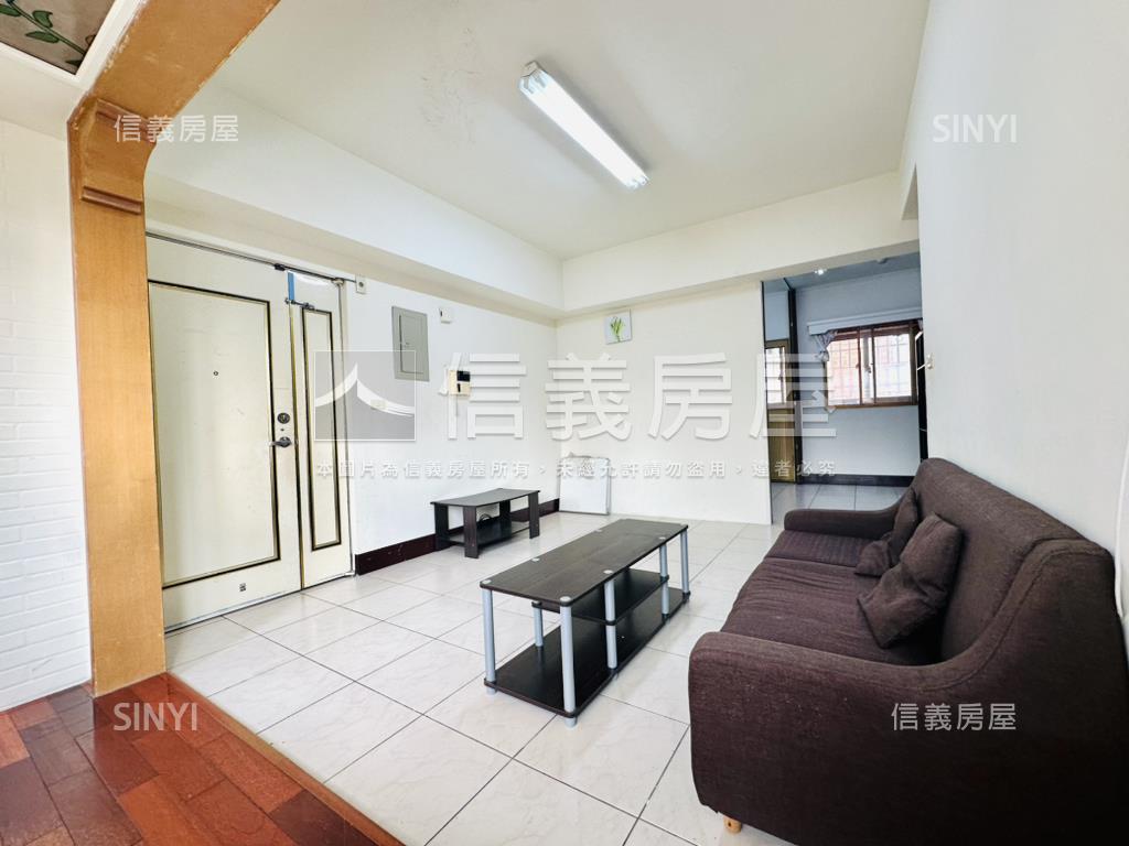｜近體育園區｜美三房車位房屋室內格局與周邊環境