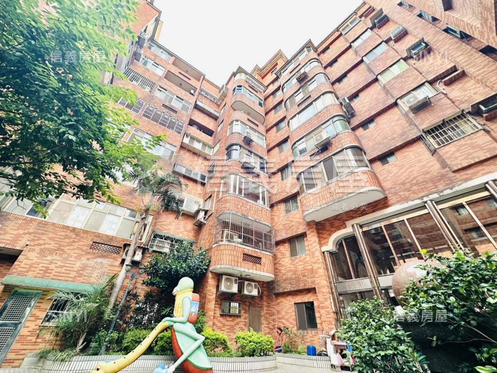 ｜近體育園區｜美三房車位房屋室內格局與周邊環境