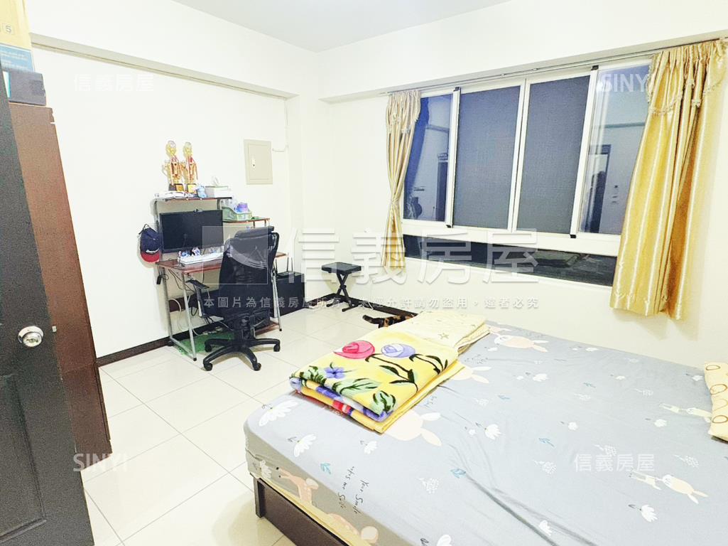 沙鹿震後美別墅屋況好棒房屋室內格局與周邊環境