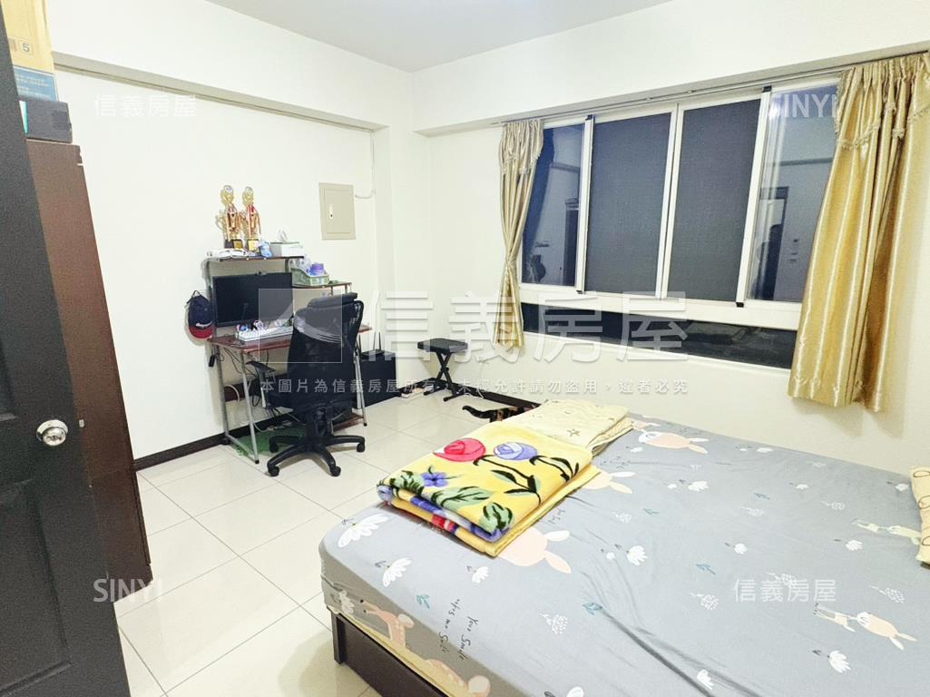 沙鹿震後美別墅屋況好棒房屋室內格局與周邊環境
