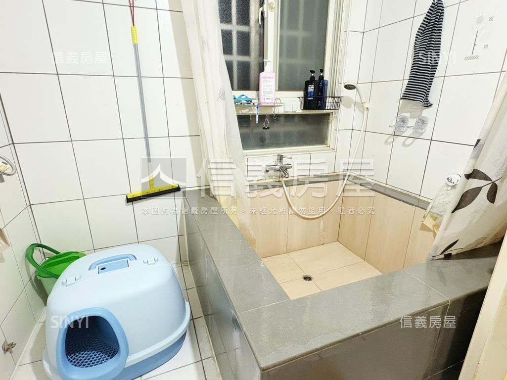 沙鹿震後美別墅屋況好棒房屋室內格局與周邊環境