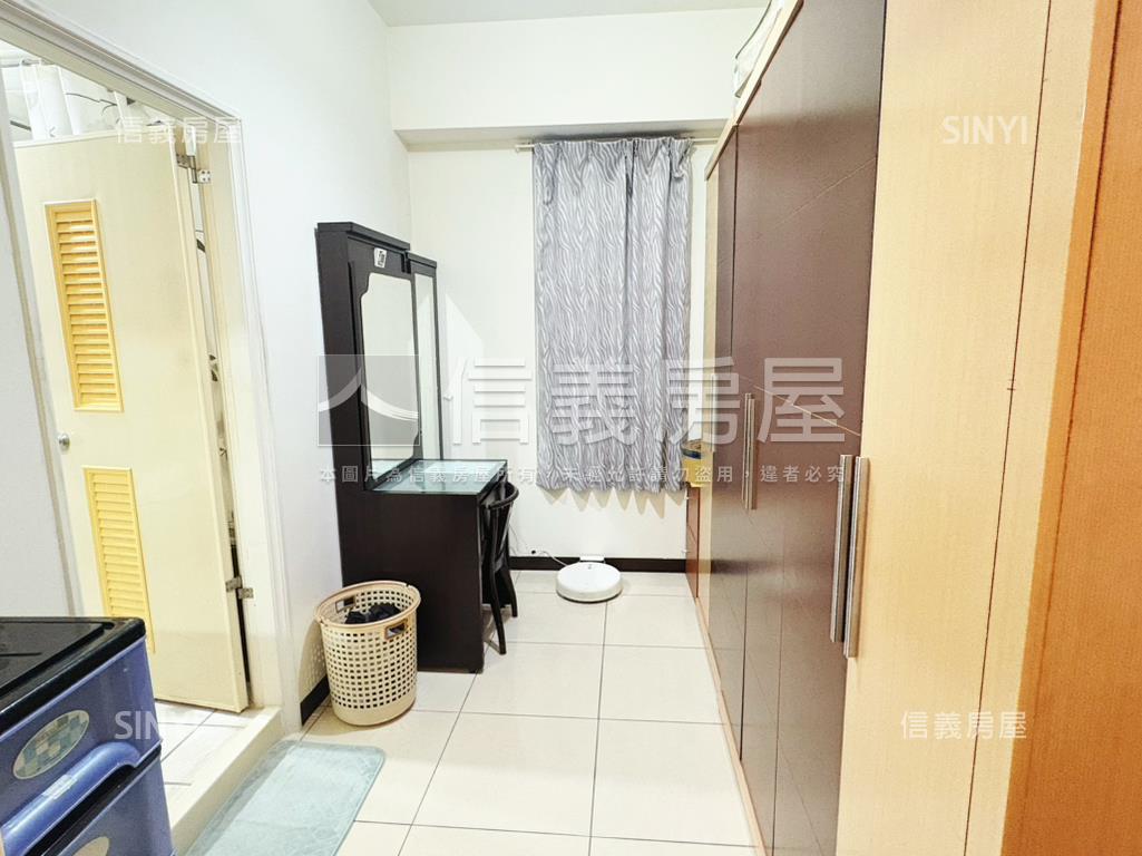 沙鹿震後美別墅屋況好棒房屋室內格局與周邊環境