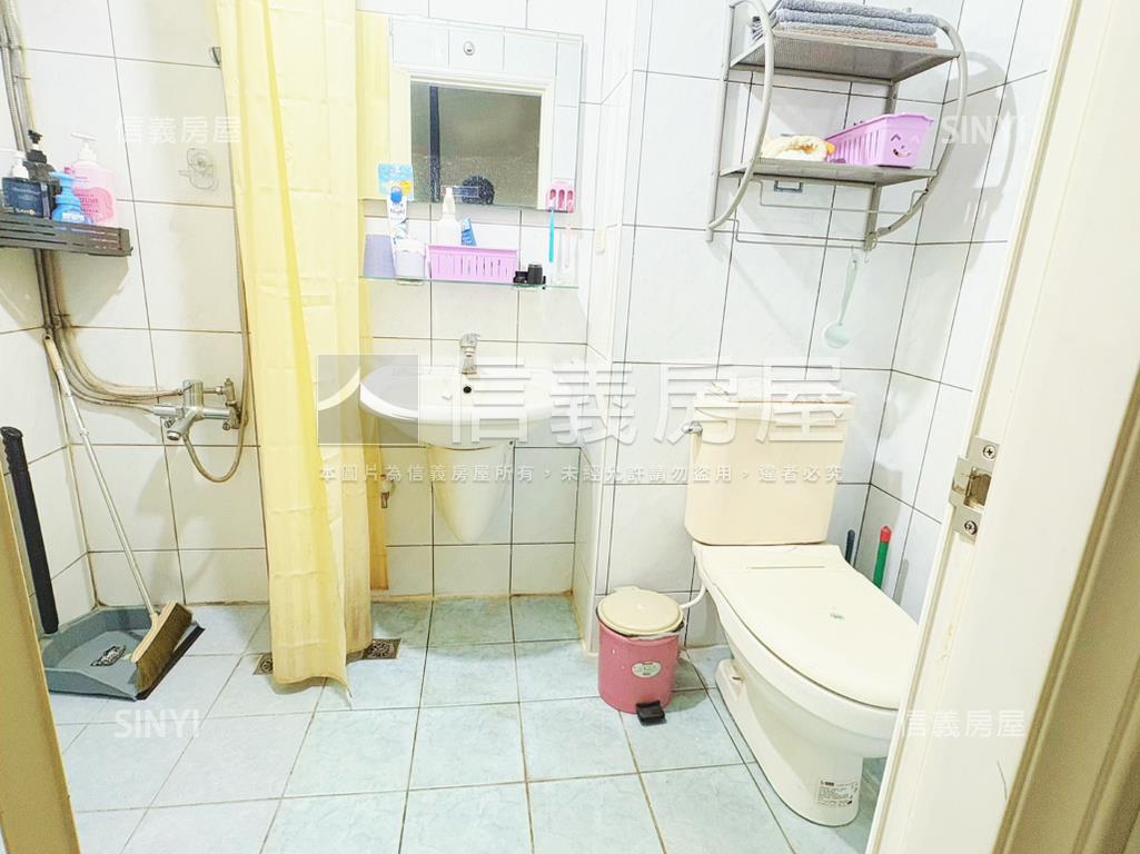 沙鹿震後美別墅屋況好棒房屋室內格局與周邊環境