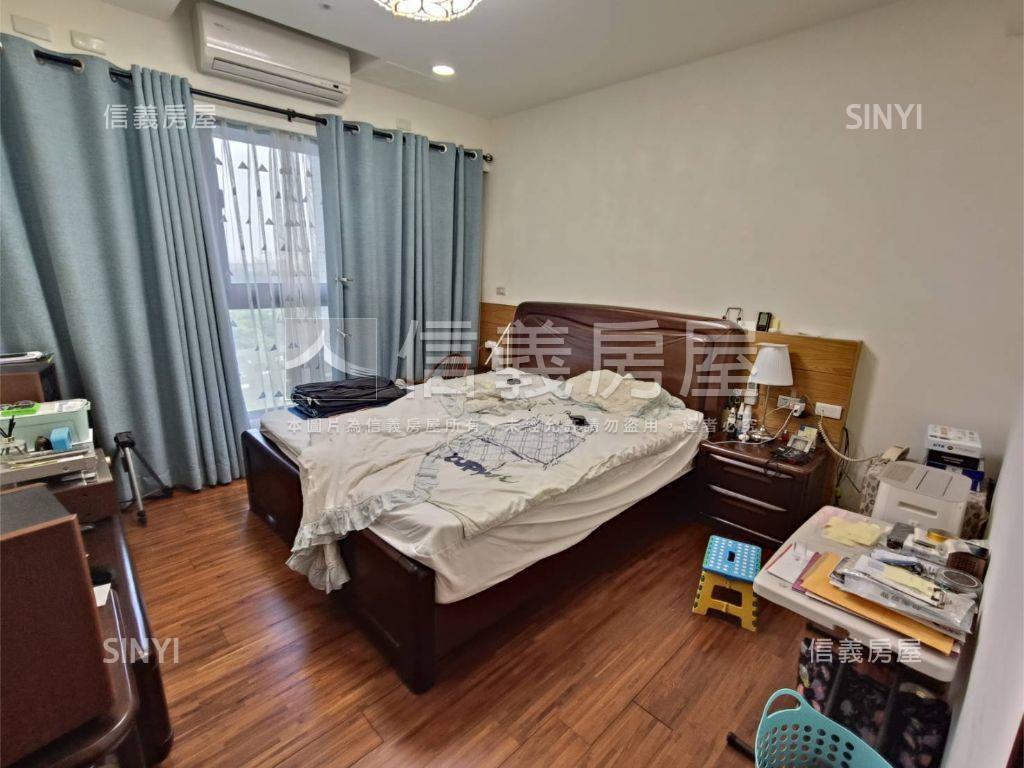 鳳凰時代大３房平車房屋室內格局與周邊環境