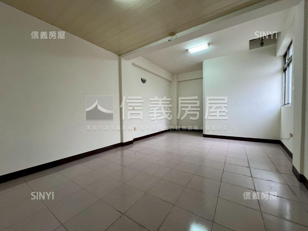 四維街邊間透天房屋室內格局與周邊環境