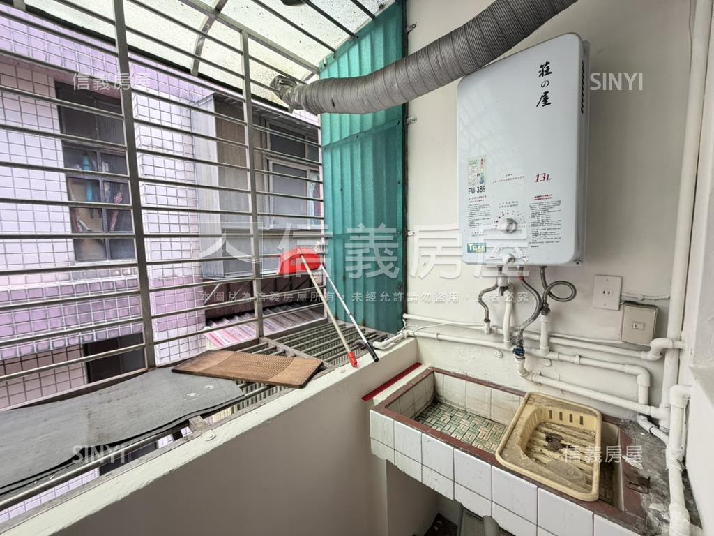 近捷運前後陽台明亮美美屋房屋室內格局與周邊環境