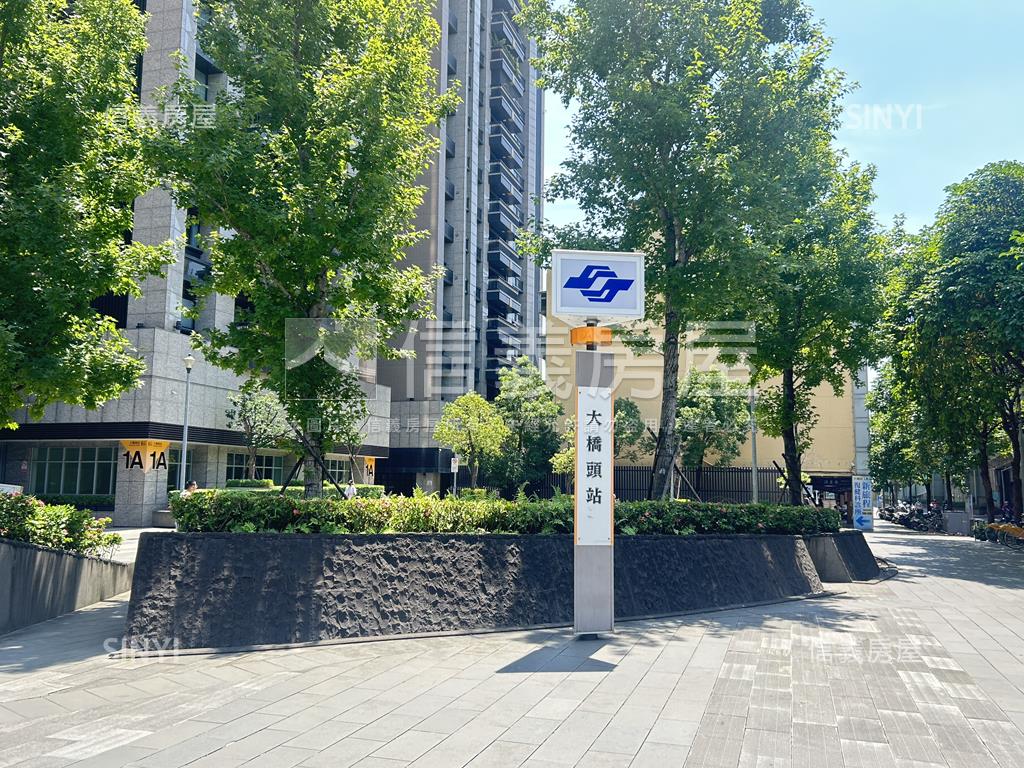 車水馬龍金山財庫採光店面房屋室內格局與周邊環境