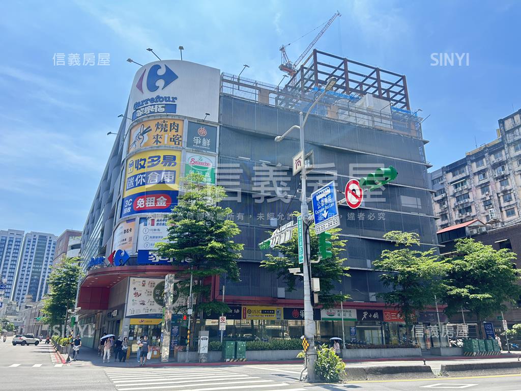 車水馬龍金山財庫採光店面房屋室內格局與周邊環境
