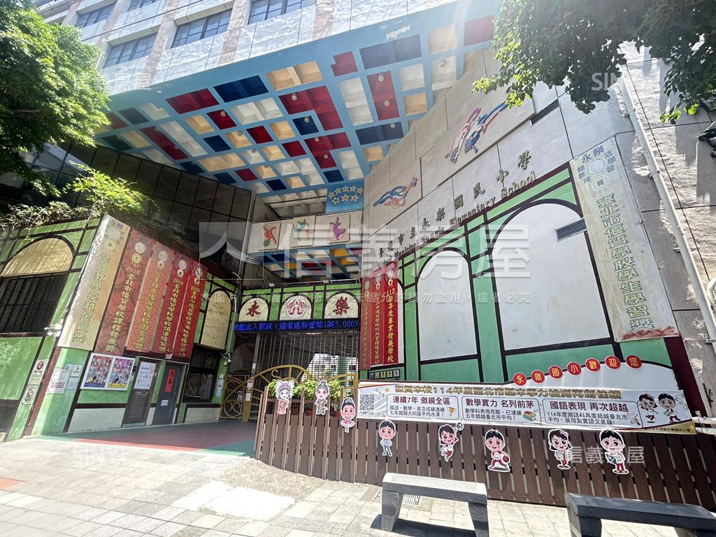 車水馬龍金山財庫採光店面房屋室內格局與周邊環境