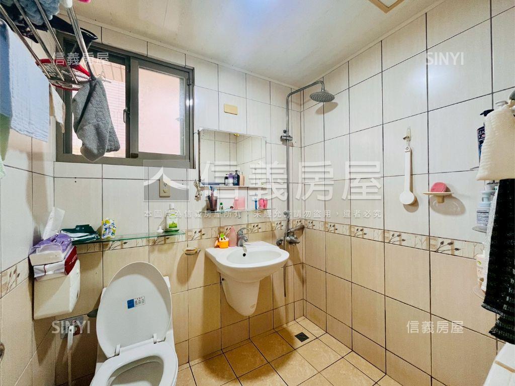 學校旁次高樓兩房機械車位房屋室內格局與周邊環境