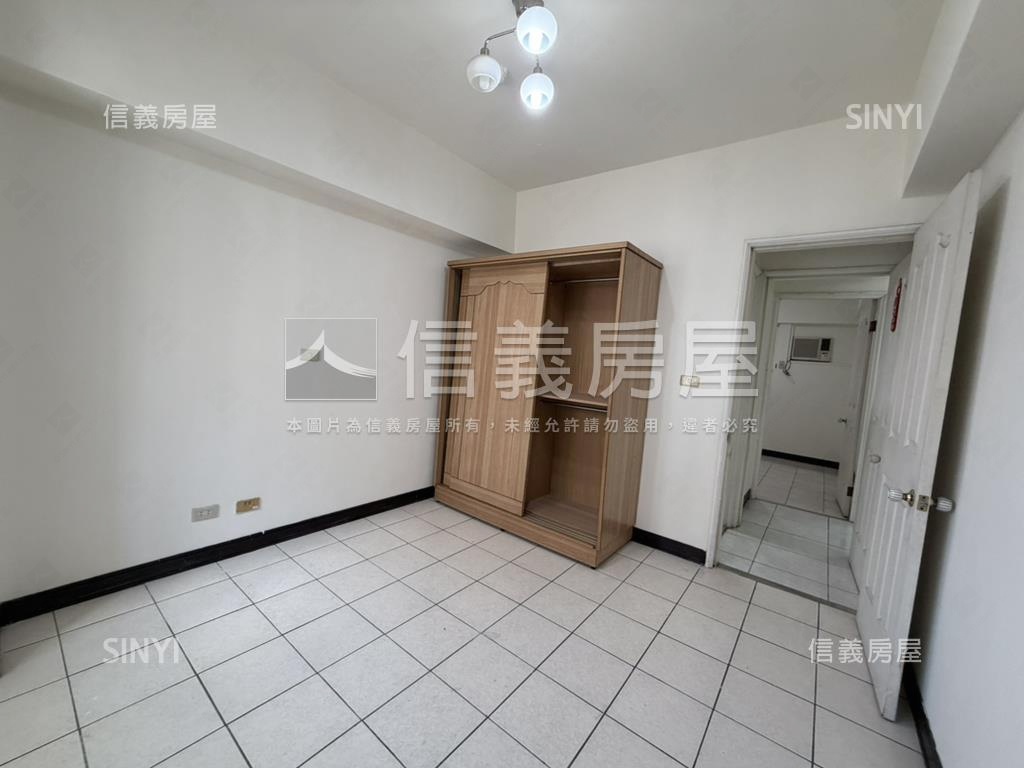 龍安小資必看優選兩房車位房屋室內格局與周邊環境