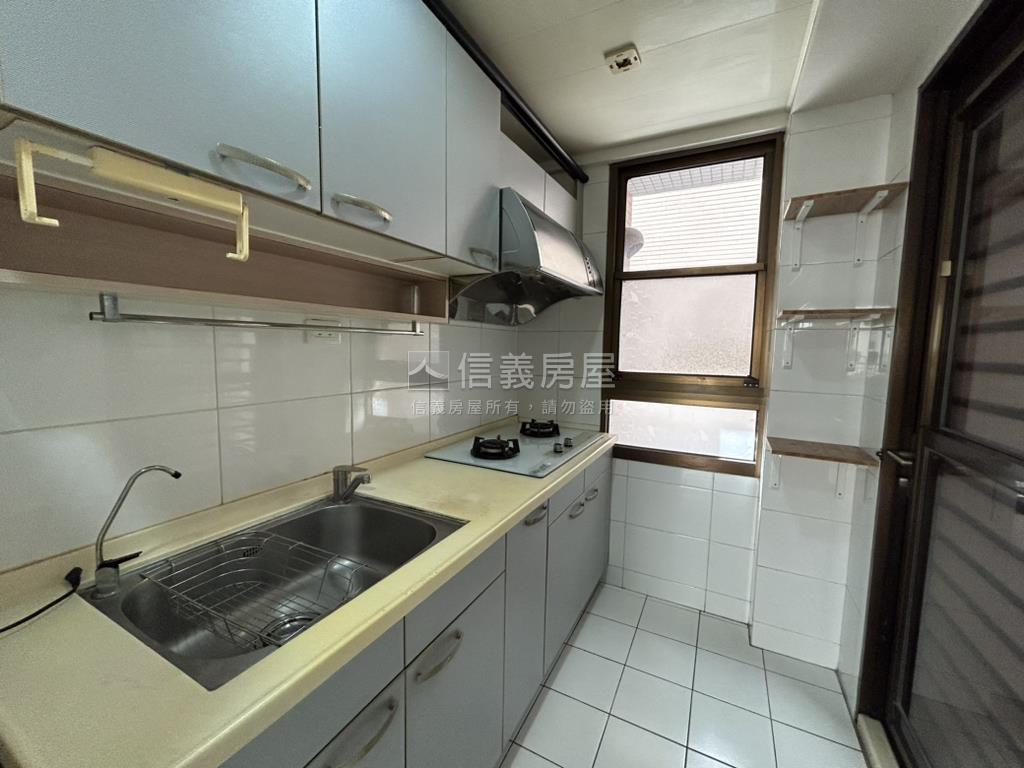 美術新感性裝潢美居房屋室內格局與周邊環境