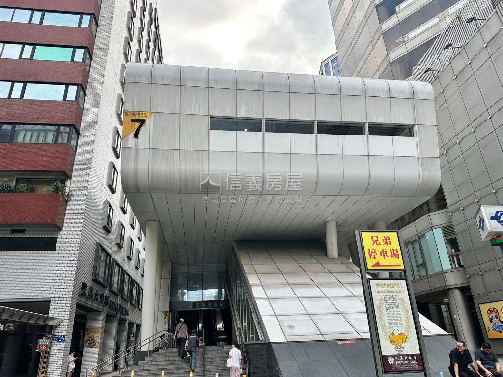 雙敦橡園大空間１樓房屋室內格局與周邊環境