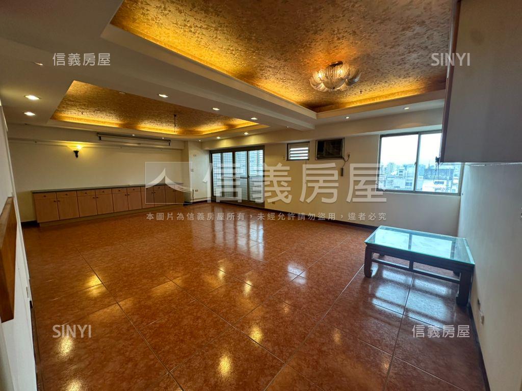 高樓層視野面河畔三房平車房屋室內格局與周邊環境