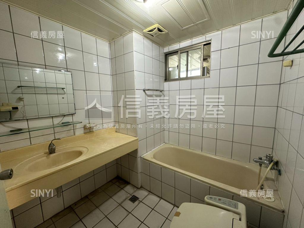 高樓層視野面河畔三房平車房屋室內格局與周邊環境