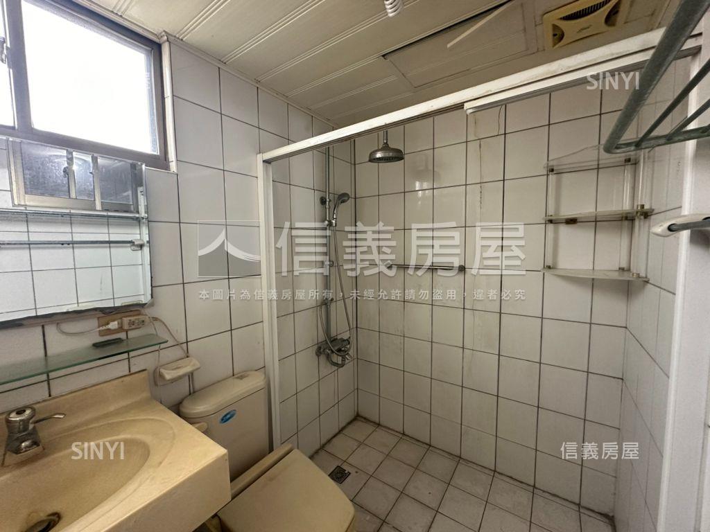 高樓層視野面河畔三房平車房屋室內格局與周邊環境