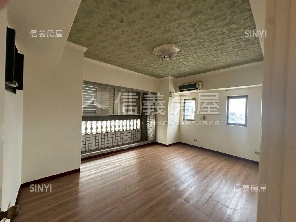 高樓層視野面河畔三房平車房屋室內格局與周邊環境