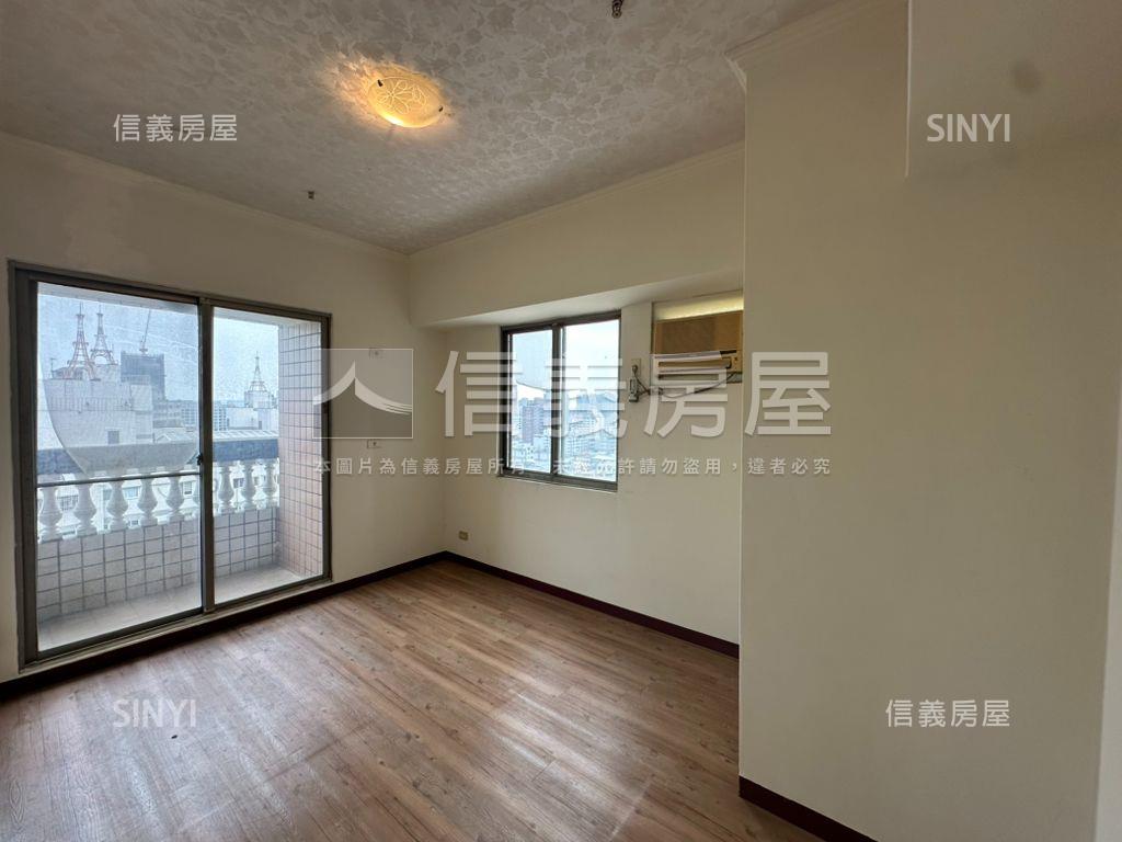 高樓層視野面河畔三房平車房屋室內格局與周邊環境