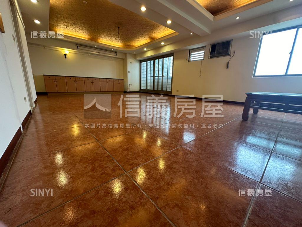 高樓層視野面河畔三房平車房屋室內格局與周邊環境