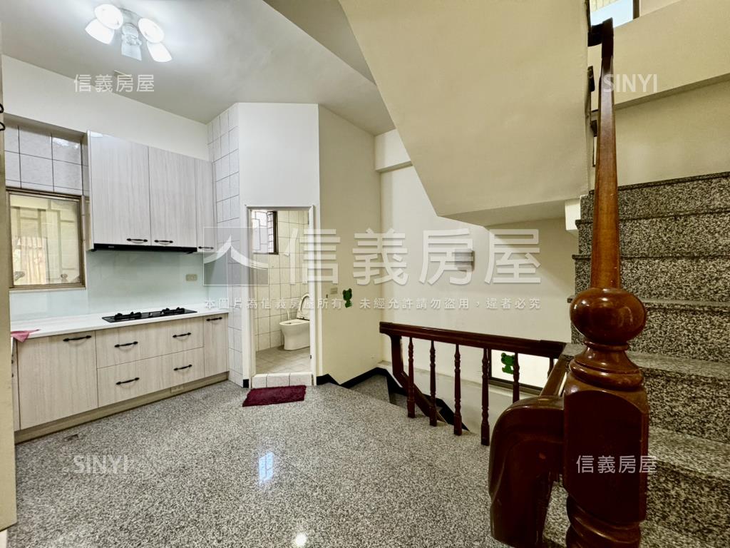 鹽行前進南科美透天房屋室內格局與周邊環境