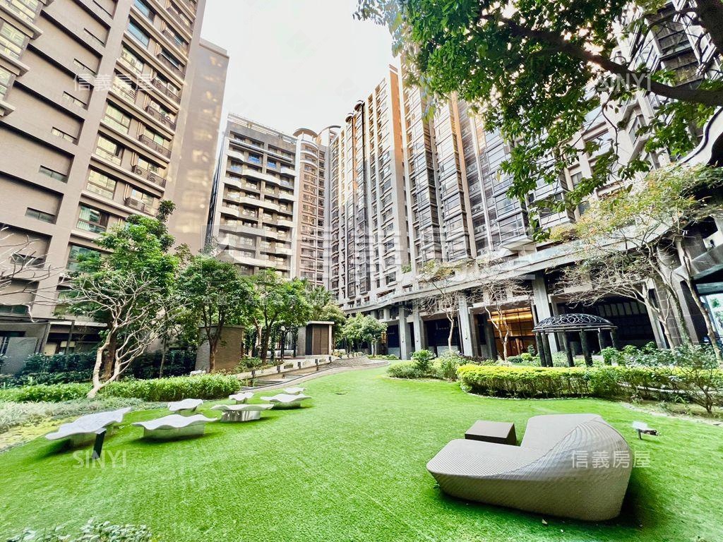 上河園・四房雙平面車位房屋室內格局與周邊環境