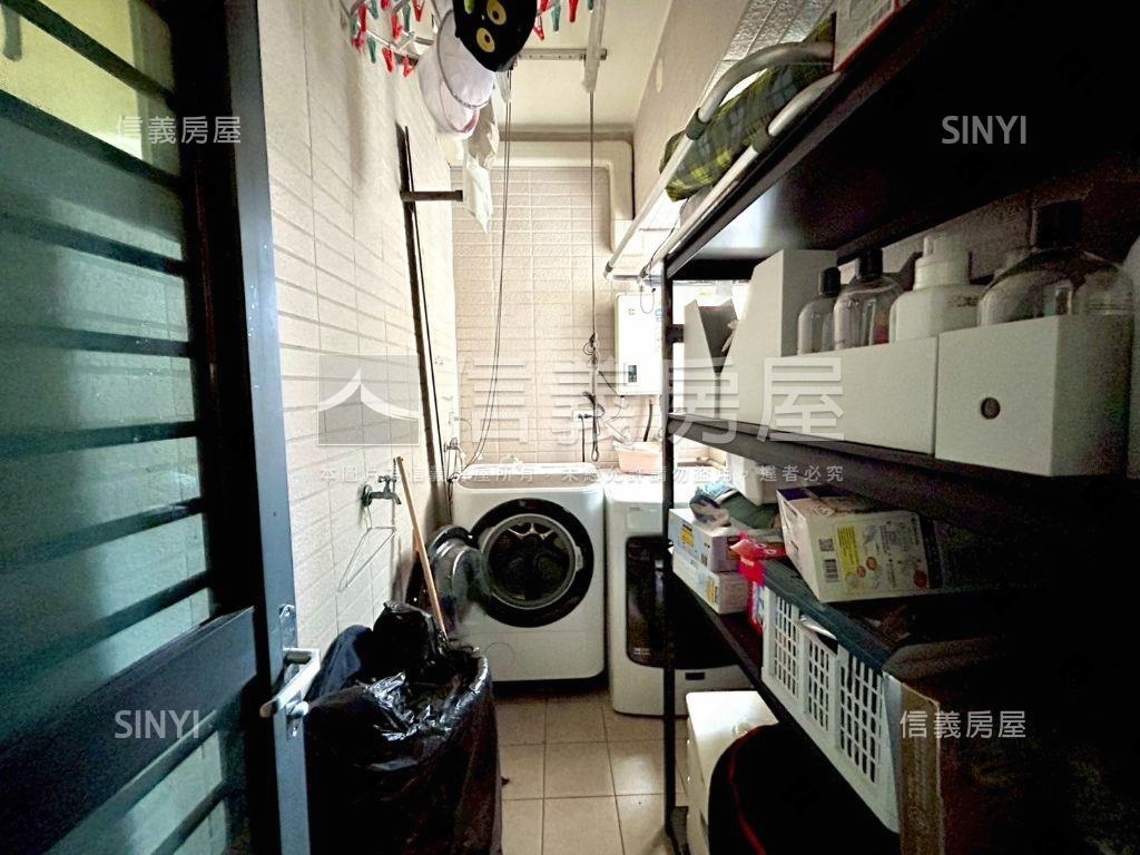 近火車站次頂樓採光美居房屋室內格局與周邊環境