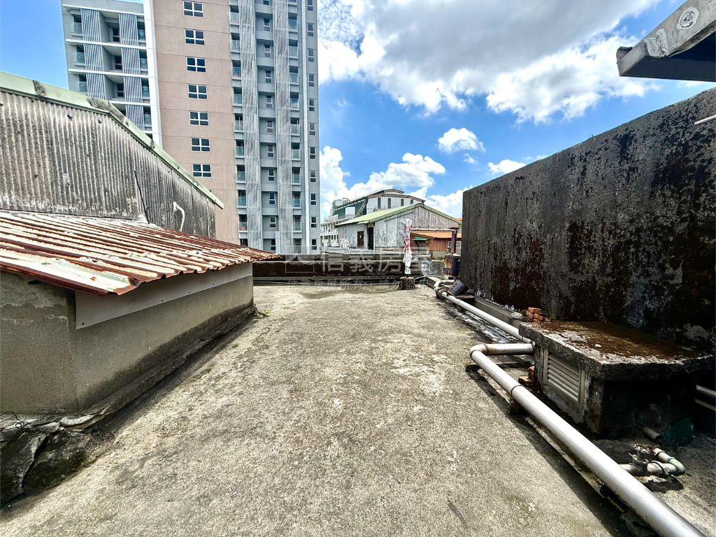 萬華採光頂樓房屋室內格局與周邊環境