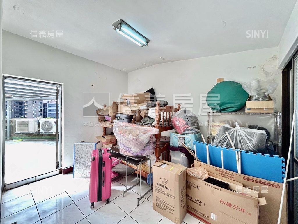 家樂福生活圈角間住店房屋室內格局與周邊環境