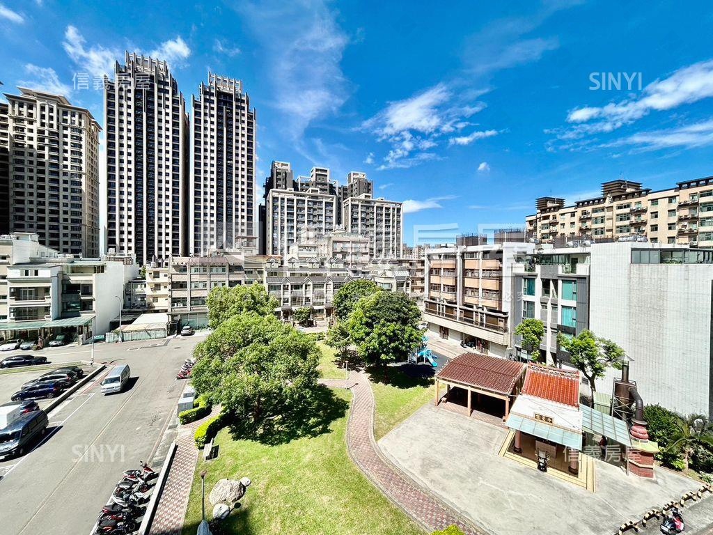 家樂福生活圈角間住店房屋室內格局與周邊環境