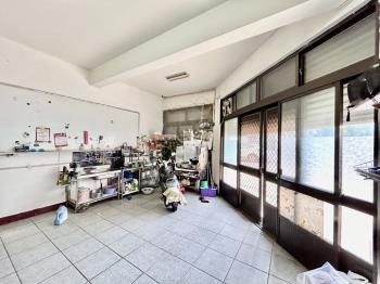 家樂福商圈角間住店