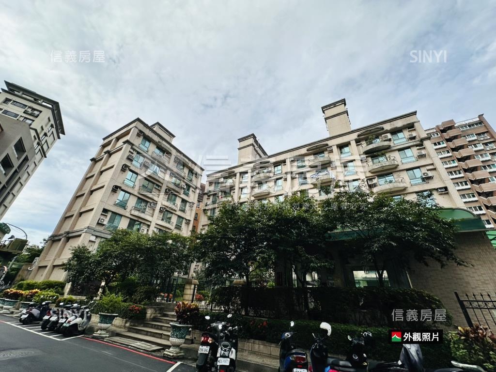 專任委託。綠意卡地兒房屋室內格局與周邊環境