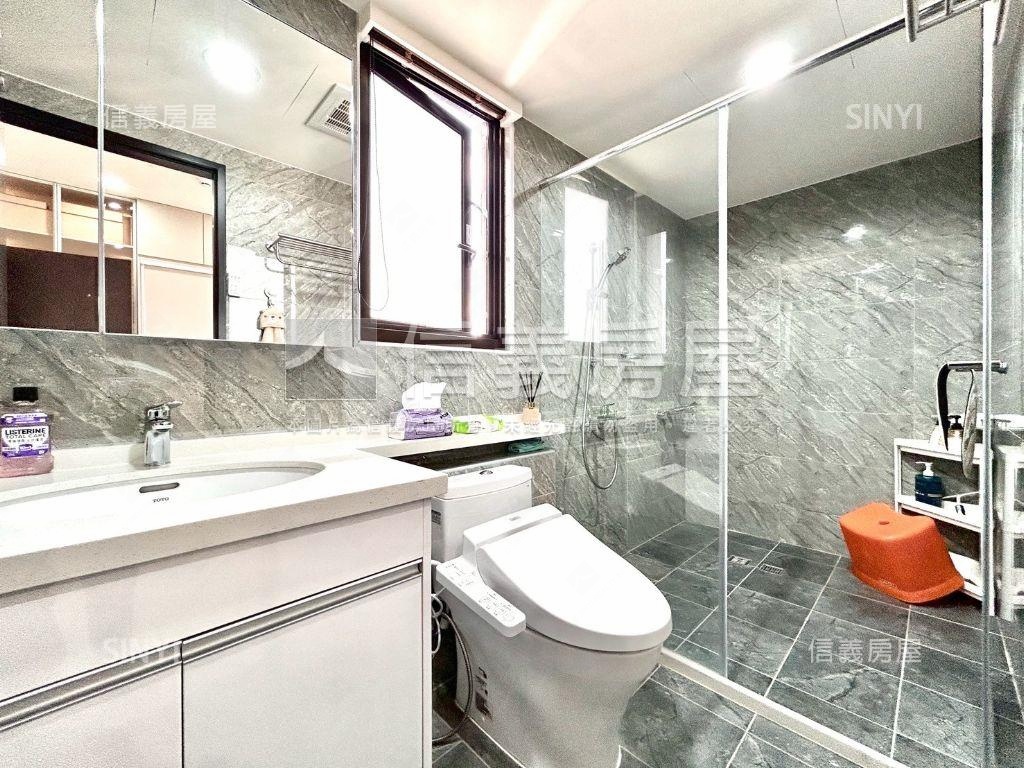 公園旁高樓精裝四房平車房屋室內格局與周邊環境